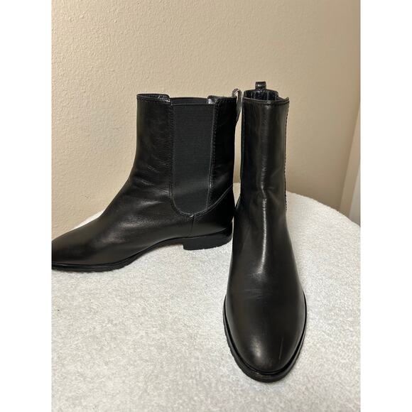 Cole Haan Black Leather Nike Air Chelsea Boots - Picture 2 of 11